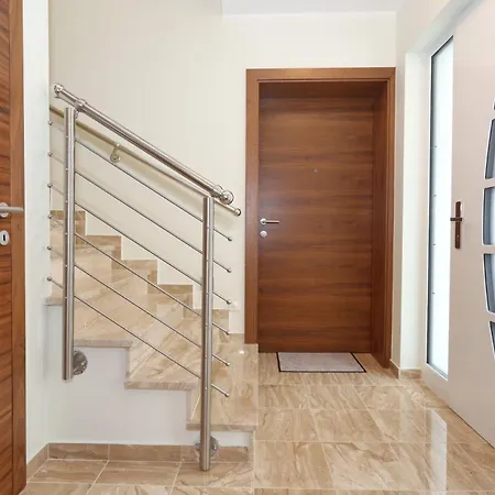 Erma Apartment *